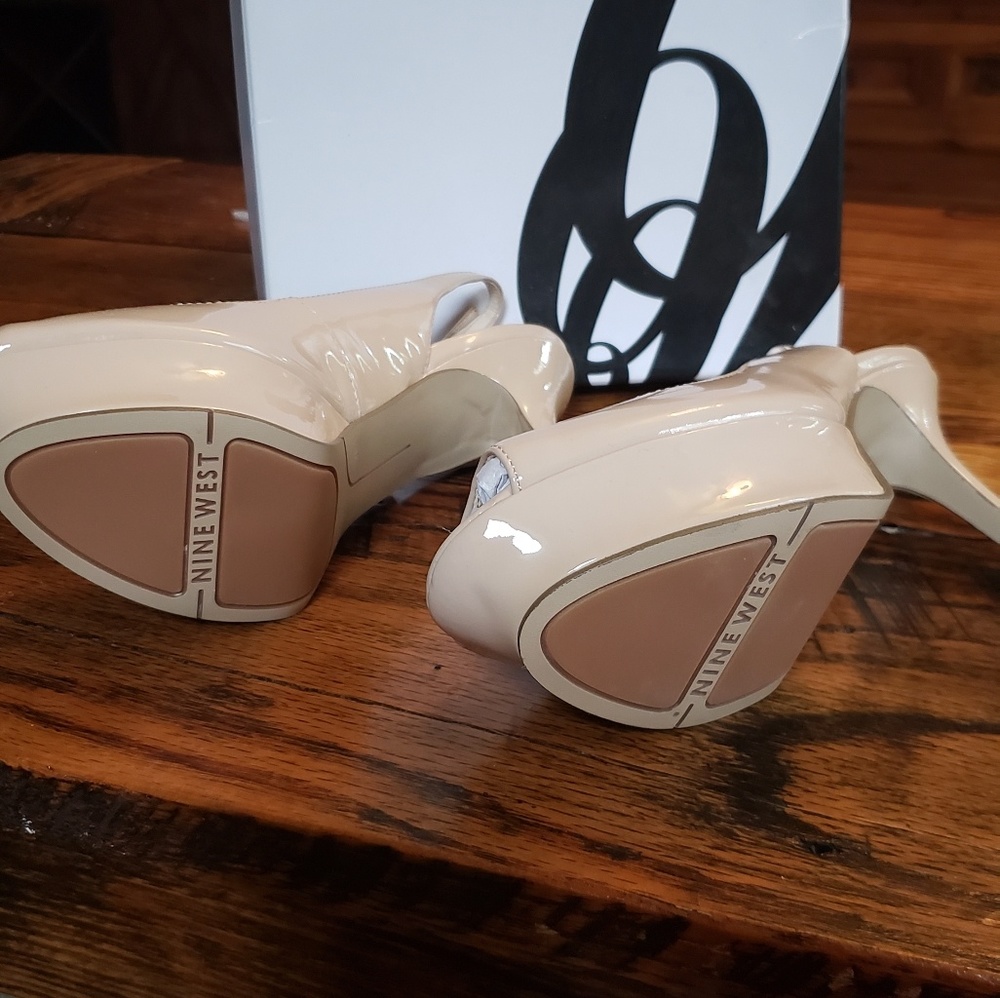 BNIB Nine West Nude Peep Toe Pumps - Picture 4 of 5